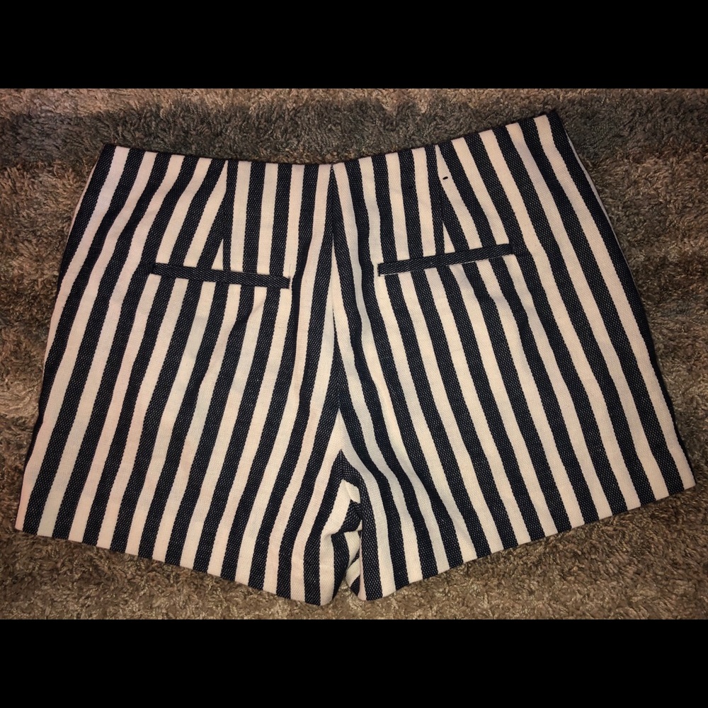 NWOT Banana Republic shorts Sz 2P